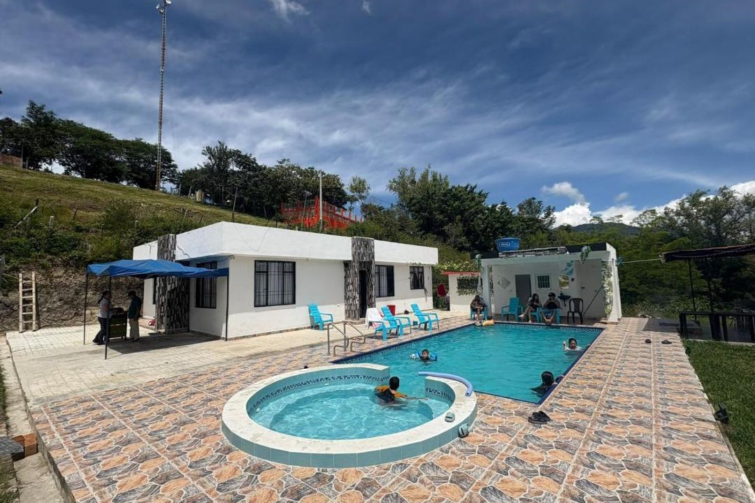 Santacruz House | Finca Cimarrones Robles