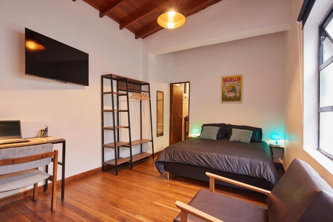 Patio Bonito Apartment | El Poblado Medellin Luxury 5BR Jacuzzi AC