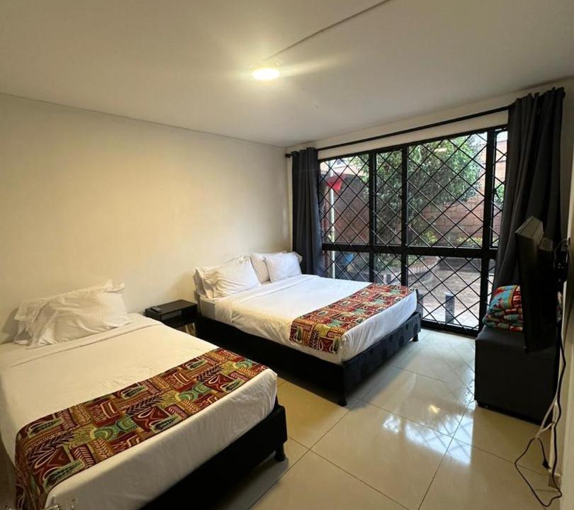 Barrios Unidos House | Bamuka Hostal