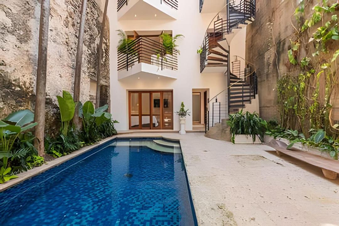 Centro House | 3 Bedroom House in the Walled City with Pool