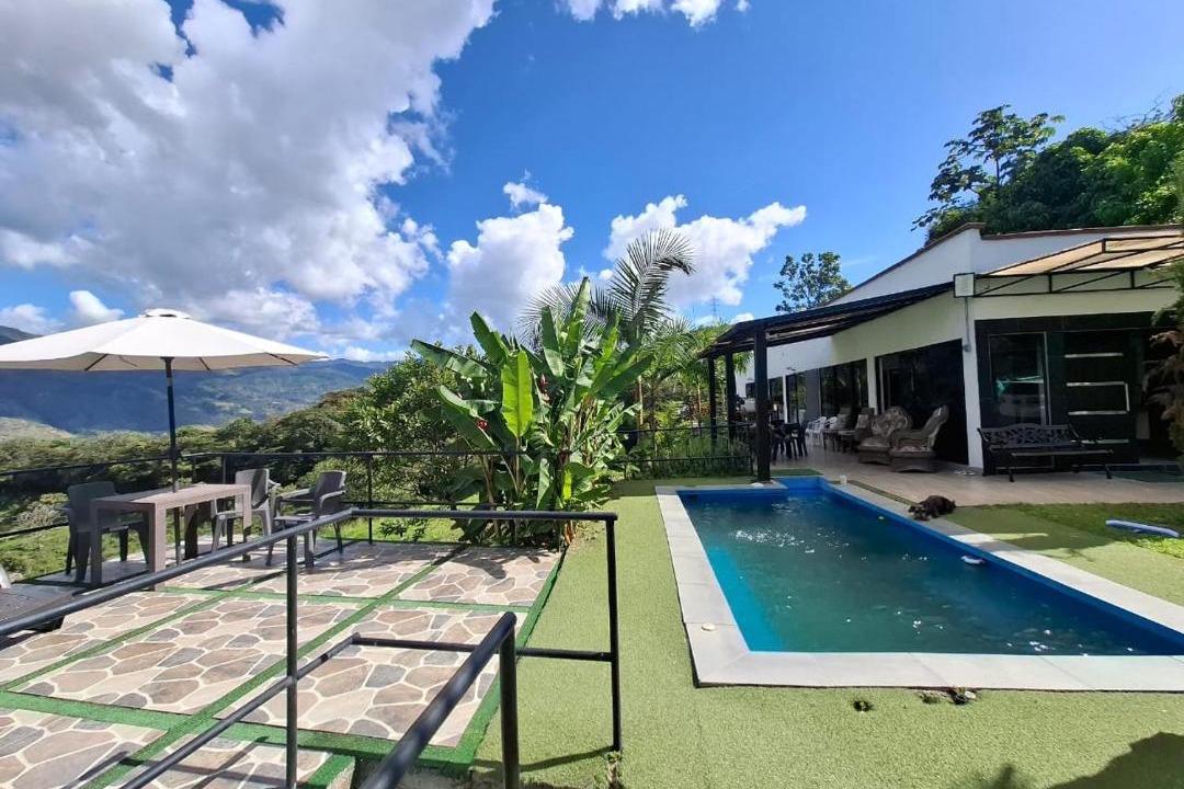 Donmatias Villa | Casa de lujo wifi jacuzzi charcos parking