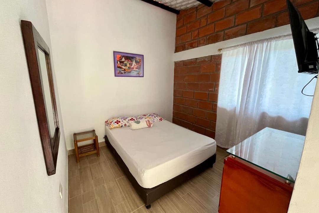 San Rafael Hotel | La Clarita