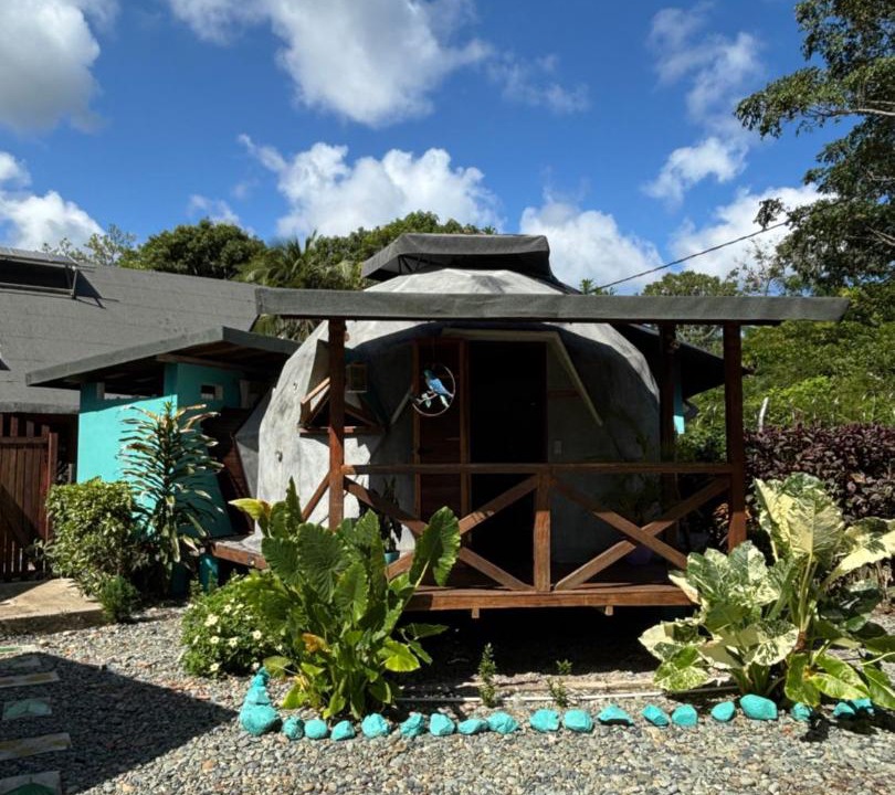 Capurgana Hotel | Mi casa es tu casa- Glamping y Casa de Campo