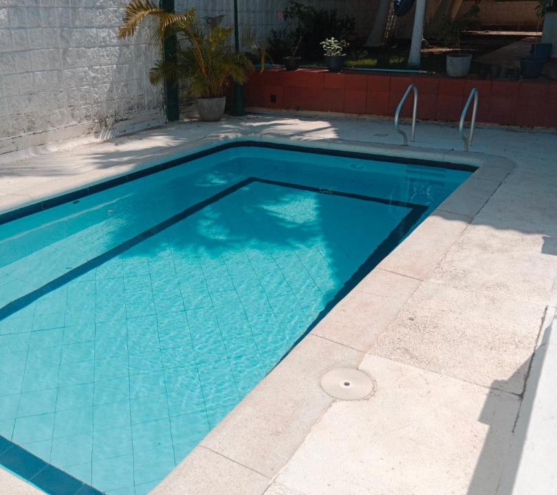 Santa Veronica House | Habitación con aire y piscina