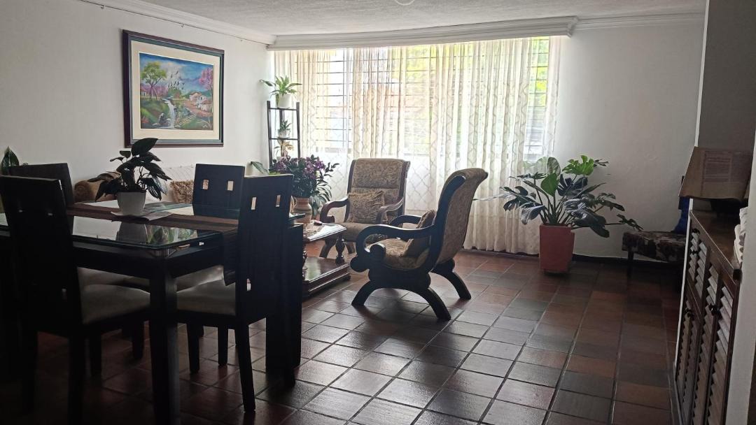 Cali Apartment | Casa tranquila y central cerca de Chipichape