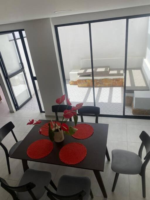 Curiti Apartment | Casa F2 en Condominio Buragua
