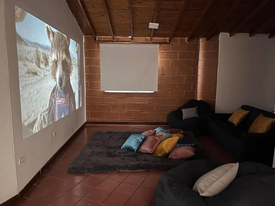 El Carmen de Viboral Apartment | Kyra Sol Cinehome El Carmen Carmen de Viboral Cerca al Centro