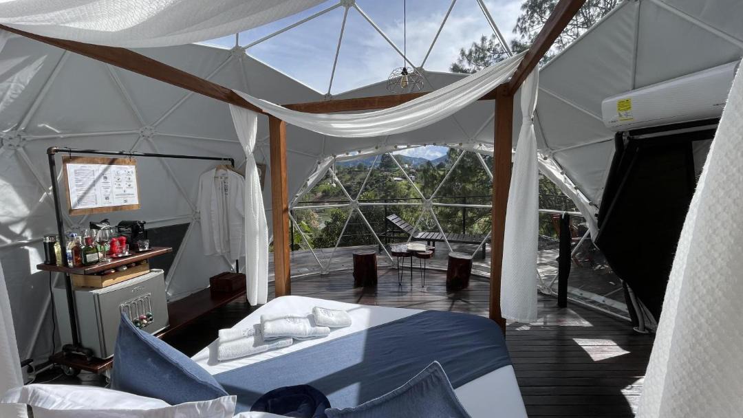 El Penol Hotel | Domus Glamping Guatapé