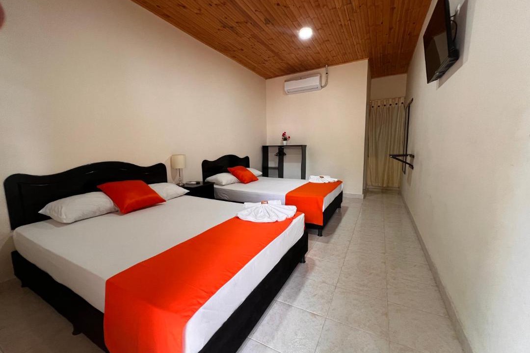 Villavieja Hotel | Hotel Colonial Villavieja