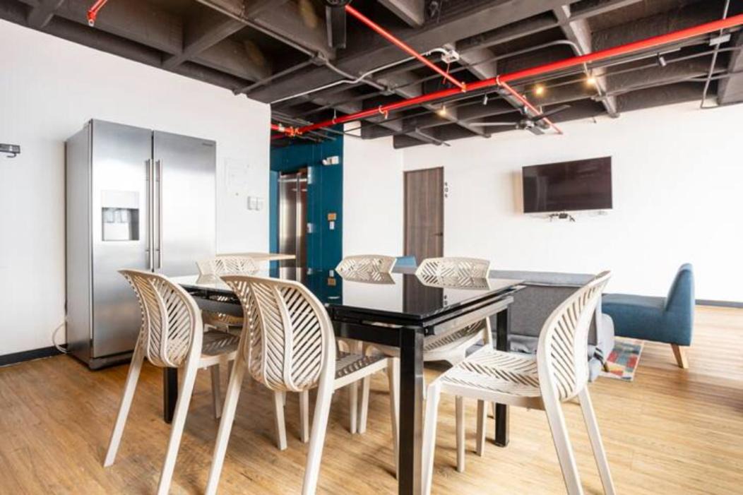 La Florida House | Dormitorios en Medellín con áreas comunes, Coworking - Be Together by Roots Rentals TOG HAB