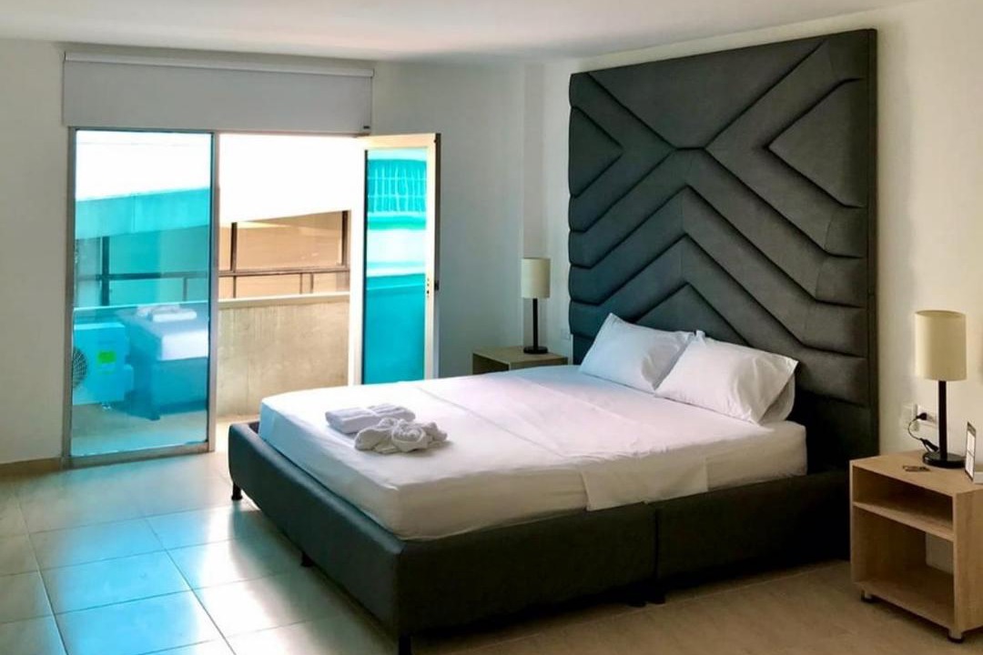 Villa Nueva Hotel | Hotel Opera, Centro Medellín, Entertainment,Y Bar, Solo Adultos
