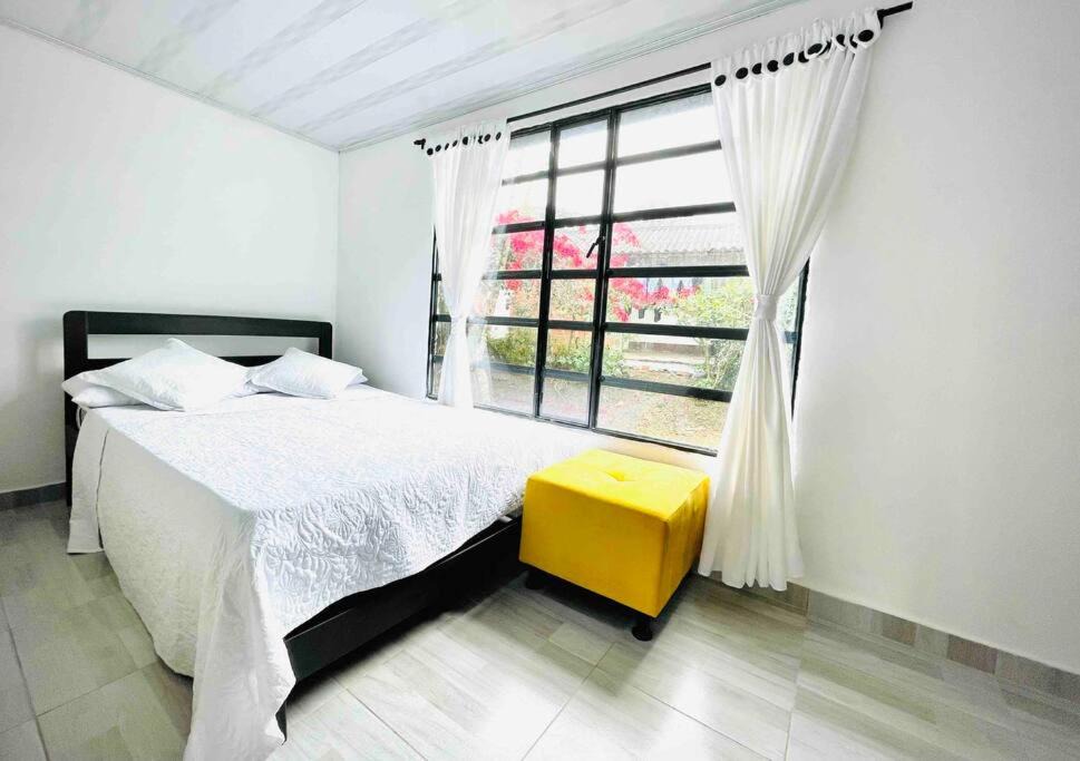 Moniquira House | Hermosa casa de campo en Barbosa
