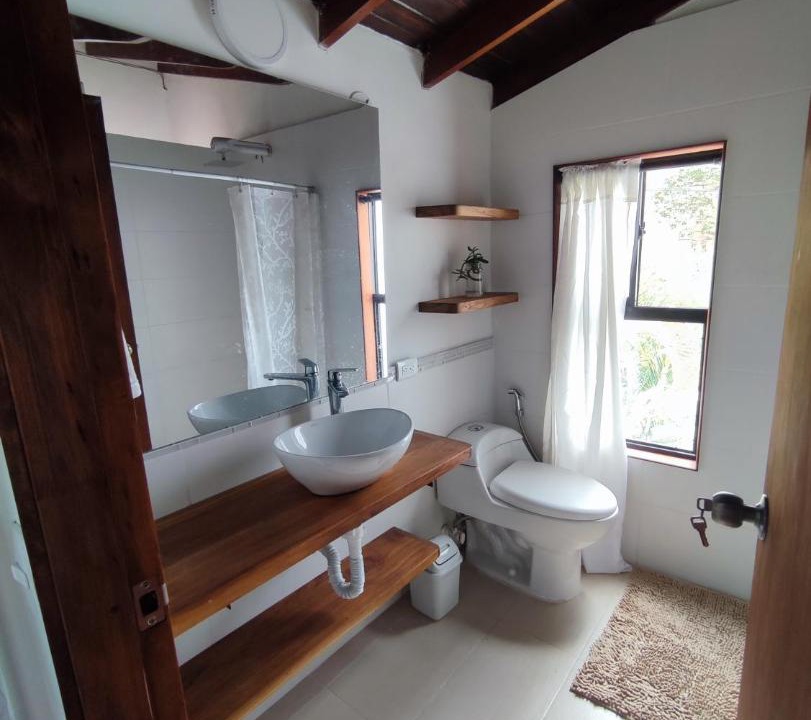 Robledo House | Casa campestre en la ciudad