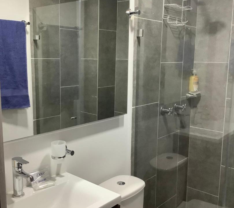 Sabaneta House | Cómoda habitación con baño privado