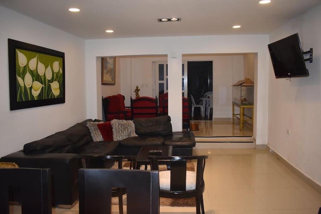 Pie de Popa House | Apartamento Martinica Hostel