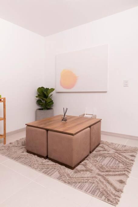 San Diego Apartment | Art Deco Apartment w/ Mountain View