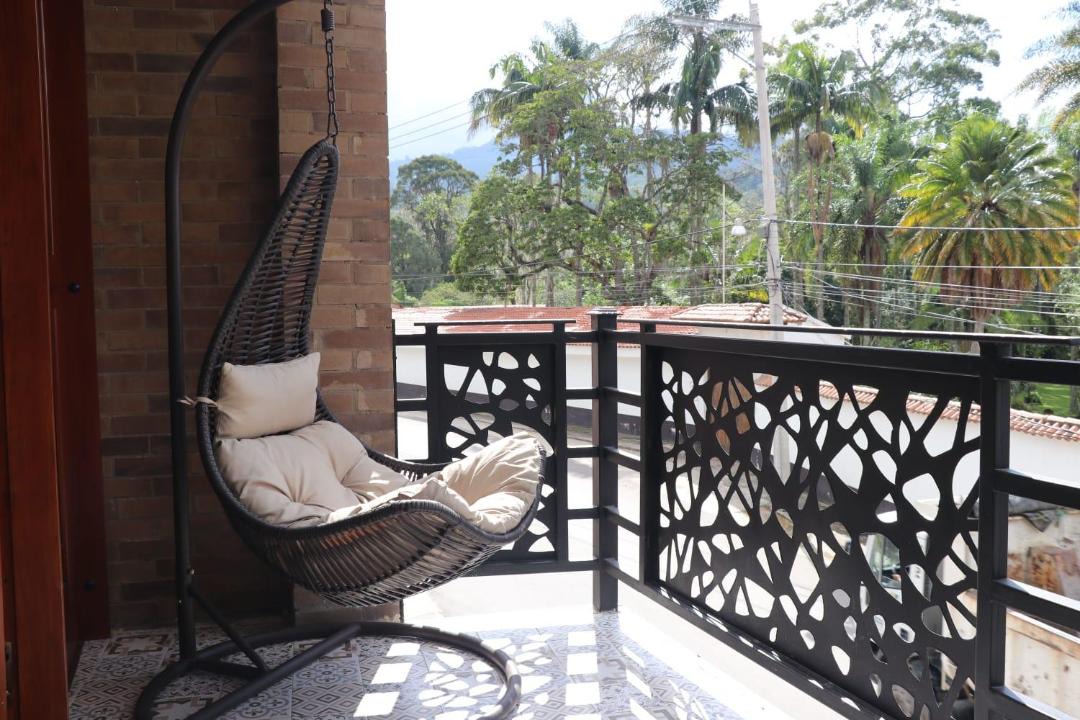 Pacho Hotel | Camellón de la Ferrería