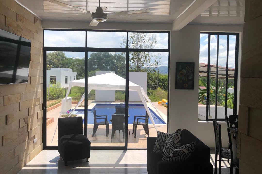Melgar Villa | Villa con piscina privada y zona bbq en condominio