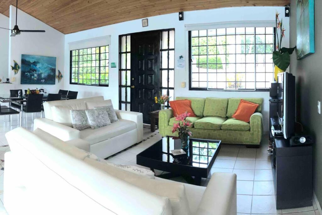 Melgar Villa | Amazing Finca House Private Swimming Pool & Air Conditioner