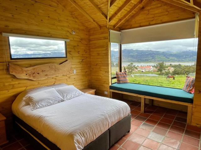 Guatavita House | Altozano Cabañas