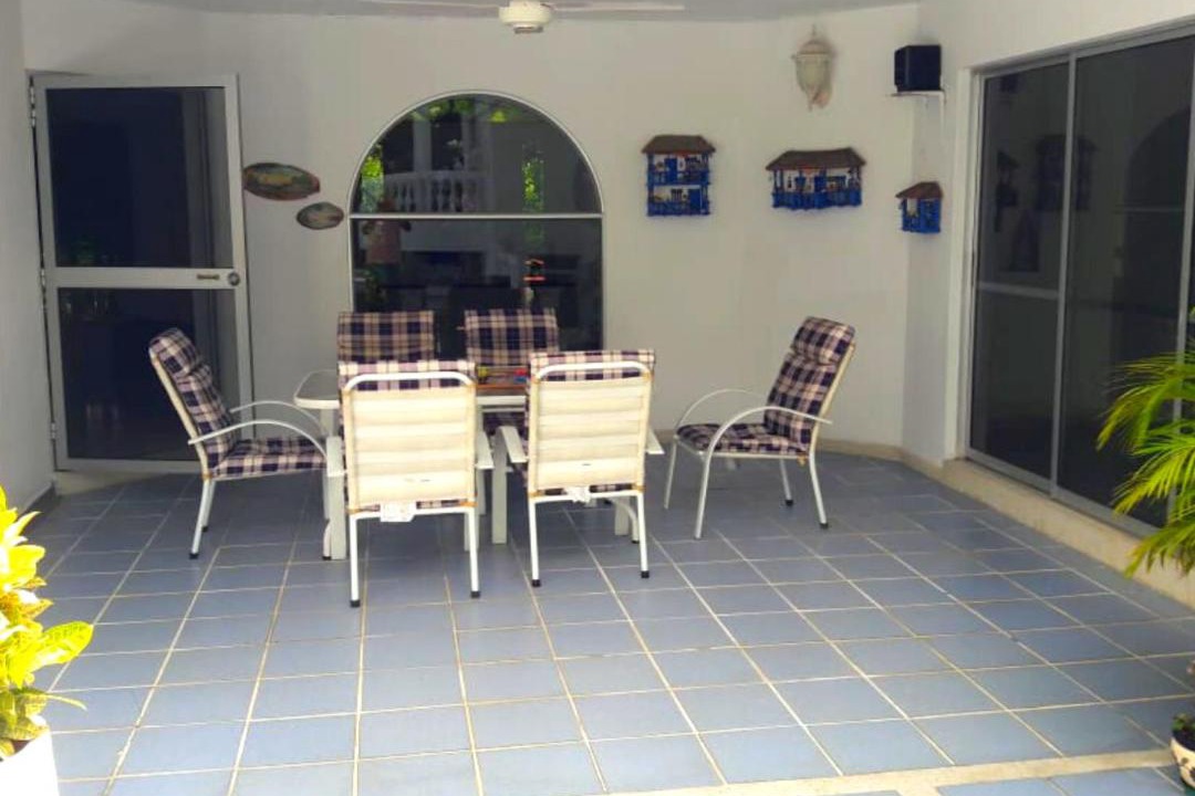 Girardot House | Casa Quinta con Piscina Privada en Condominio Campestre el Peñon