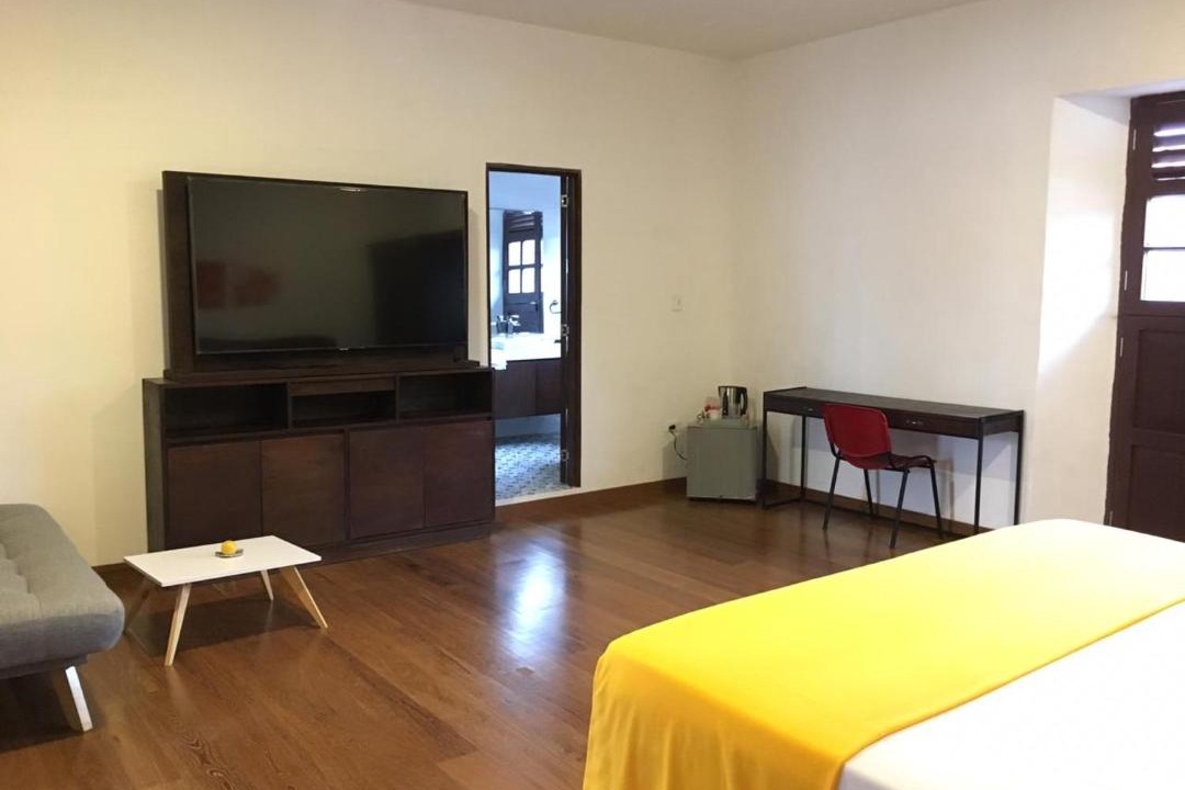 Garzon House | Casa de Balcones