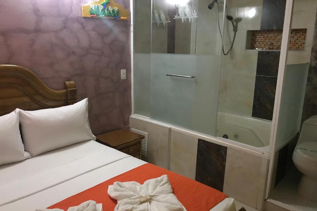 Guatape Hotel | Hotel Las Guacamayas Guatapé