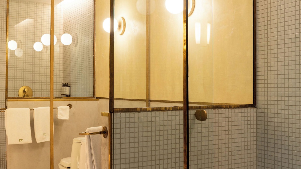 Photo of Bathroom in La Florida