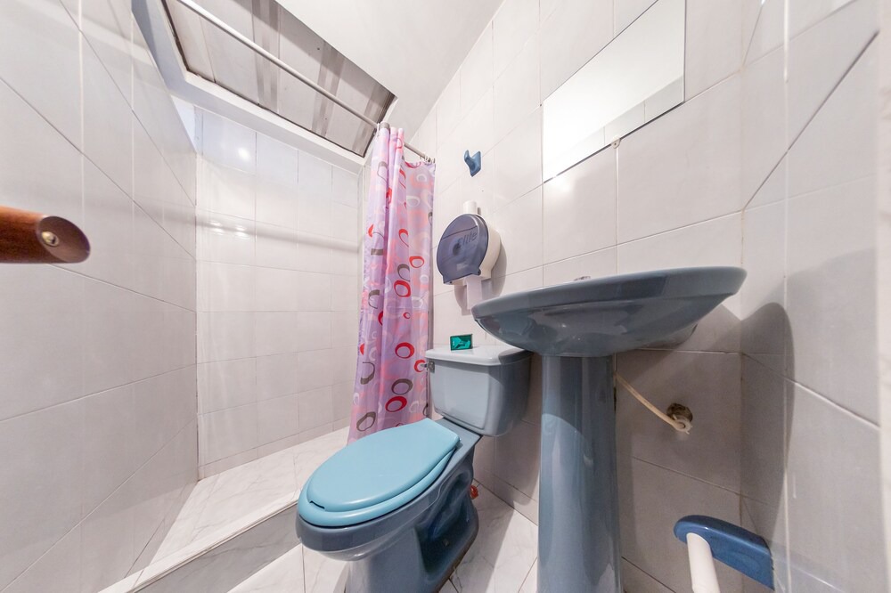 Photo of Bathroom in Kennedy