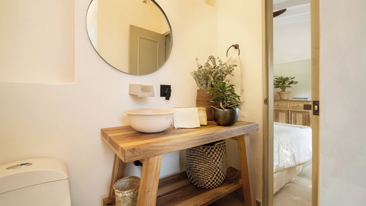 Photo of Bathroom in La Florida