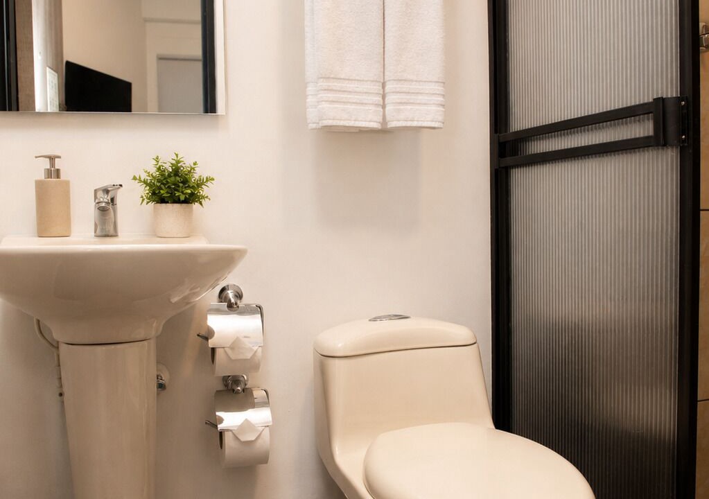 Photo of Bathroom in La Florida