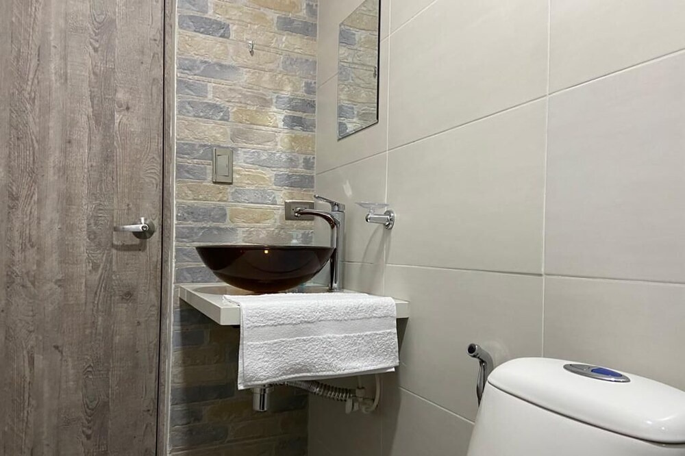 Photo of Bathroom in Cali