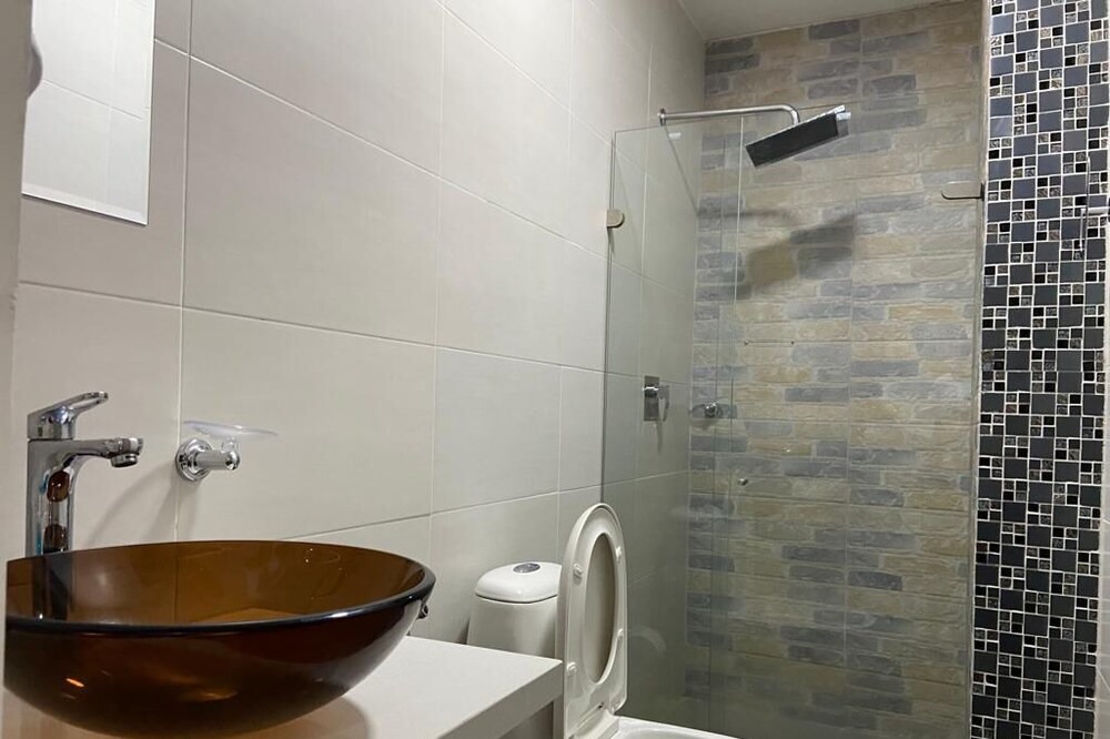 Photo of Bathroom in Cali