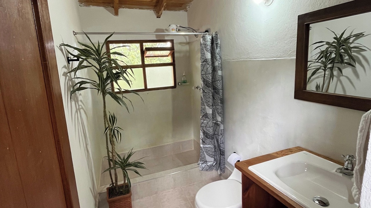 Photo of Bathroom in Sutamarchan
