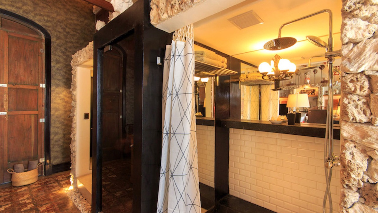 Photo of Bathroom in Cartagena Walled City