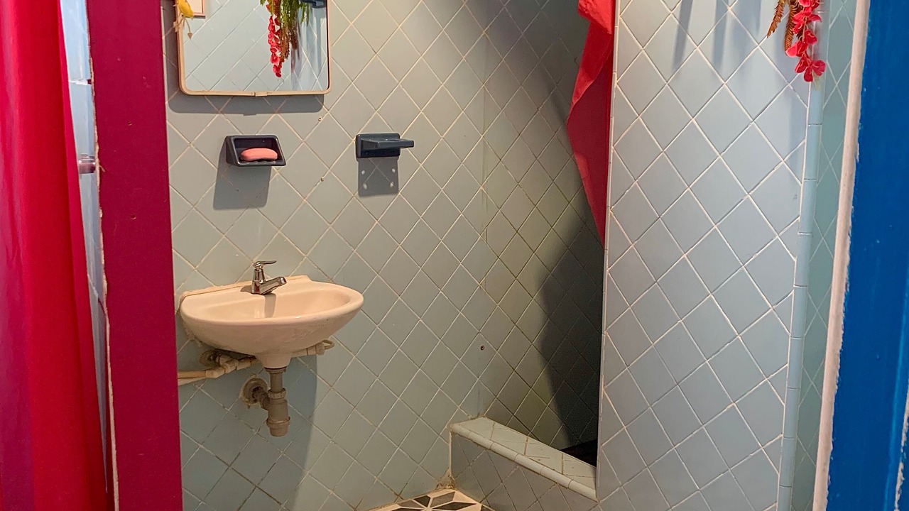 Photo of Bathroom in Cali