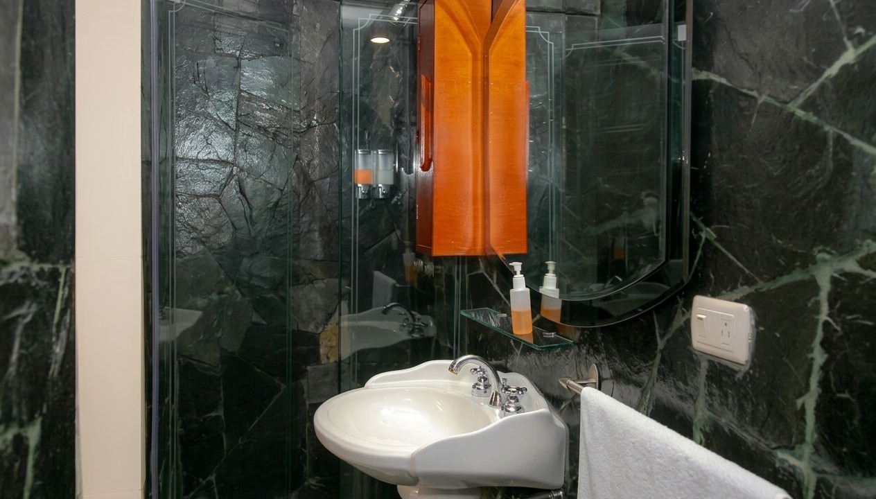 Photo of Bathroom in Chapinero