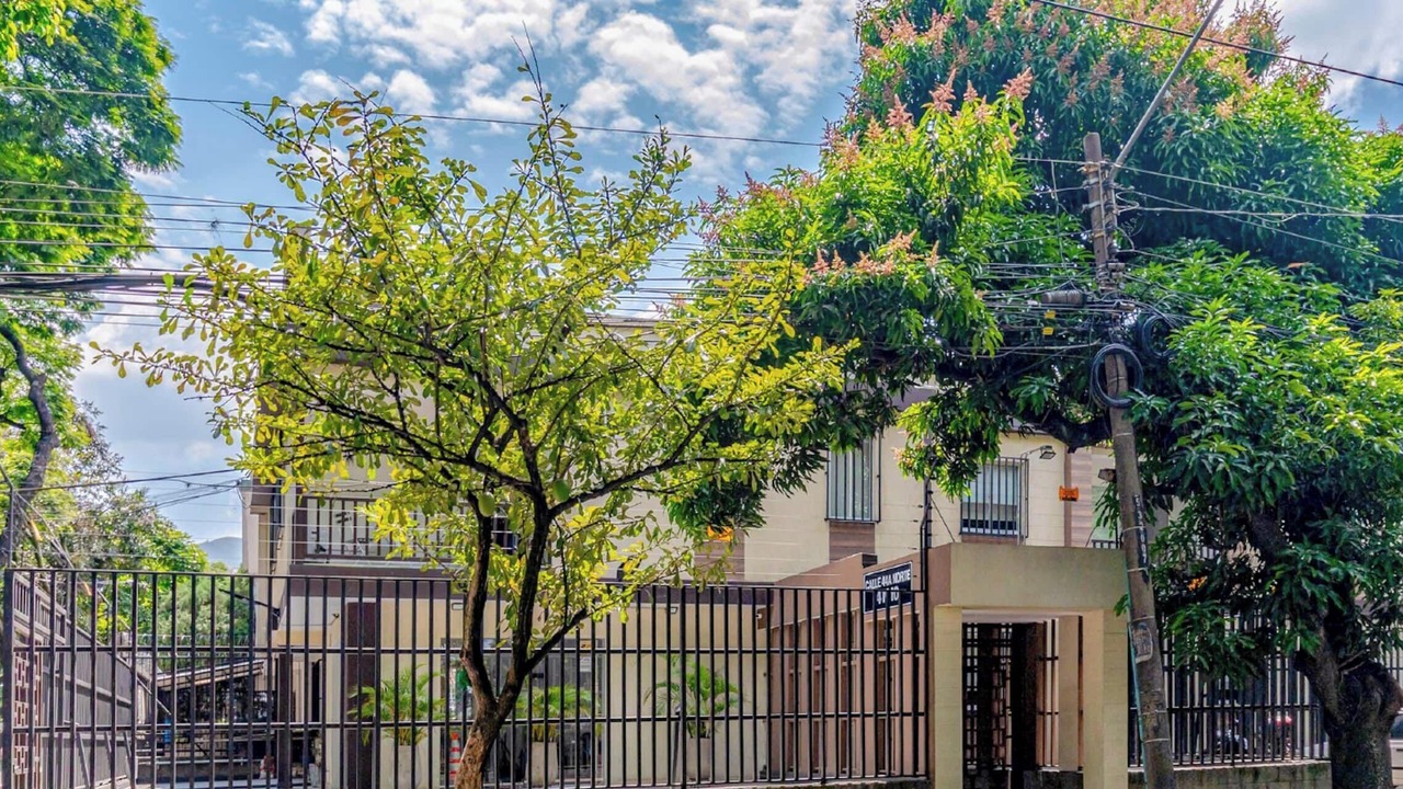 Photo of Outdoor in Cali