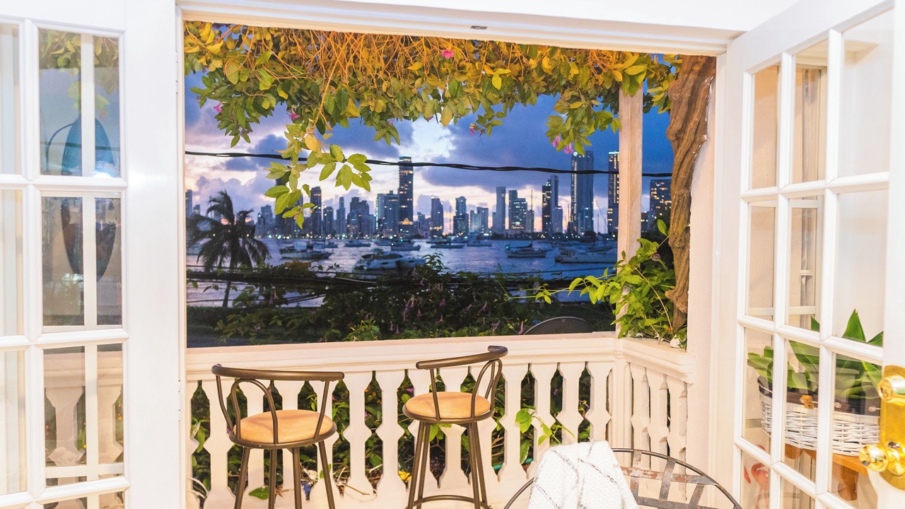 Photo of Patio Balcony in Manga