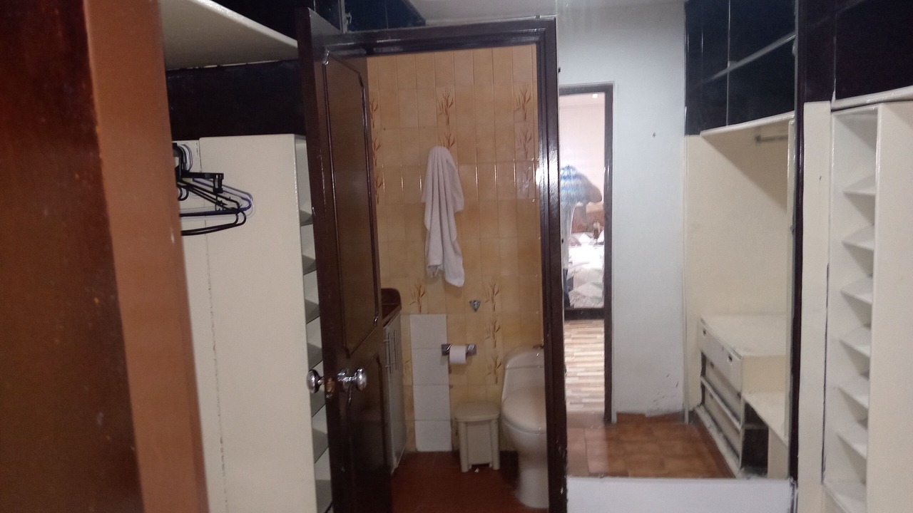 Photo of Bathroom in Cali