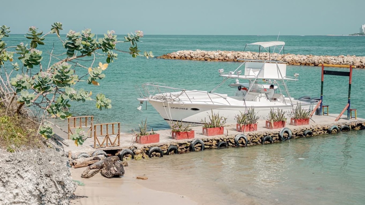 Photo of Outdoor in Tierra Bomba Island