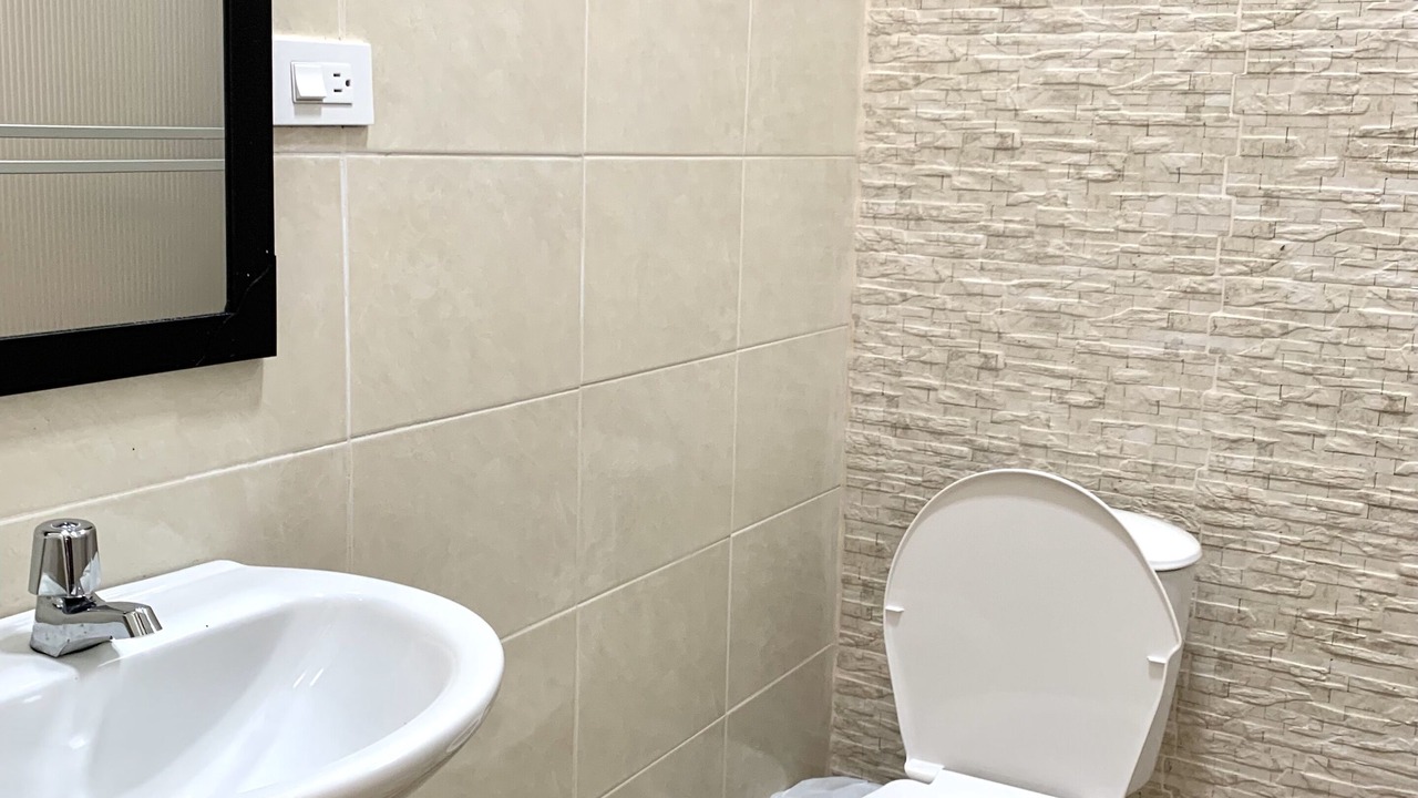 Photo of Bathroom in Cali