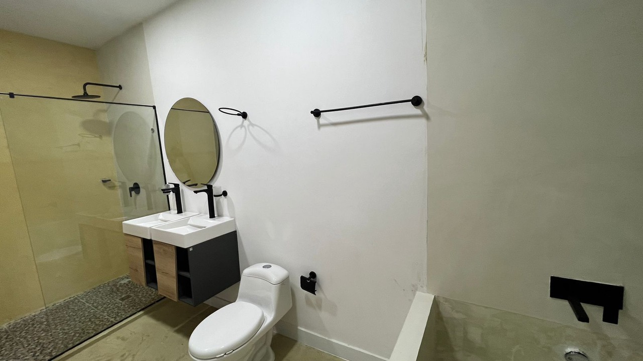 Photo of Bathroom in La Florida