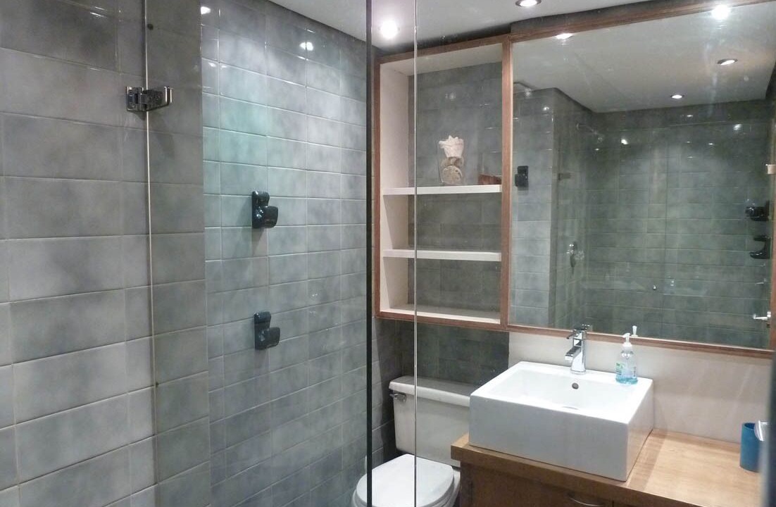 Photo of Bathroom in La Florida
