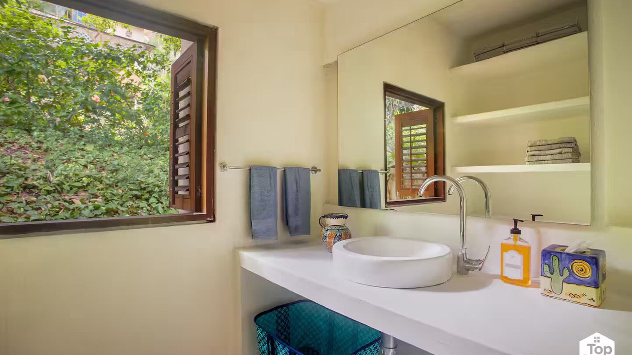 Photo of Bathroom in Apulo