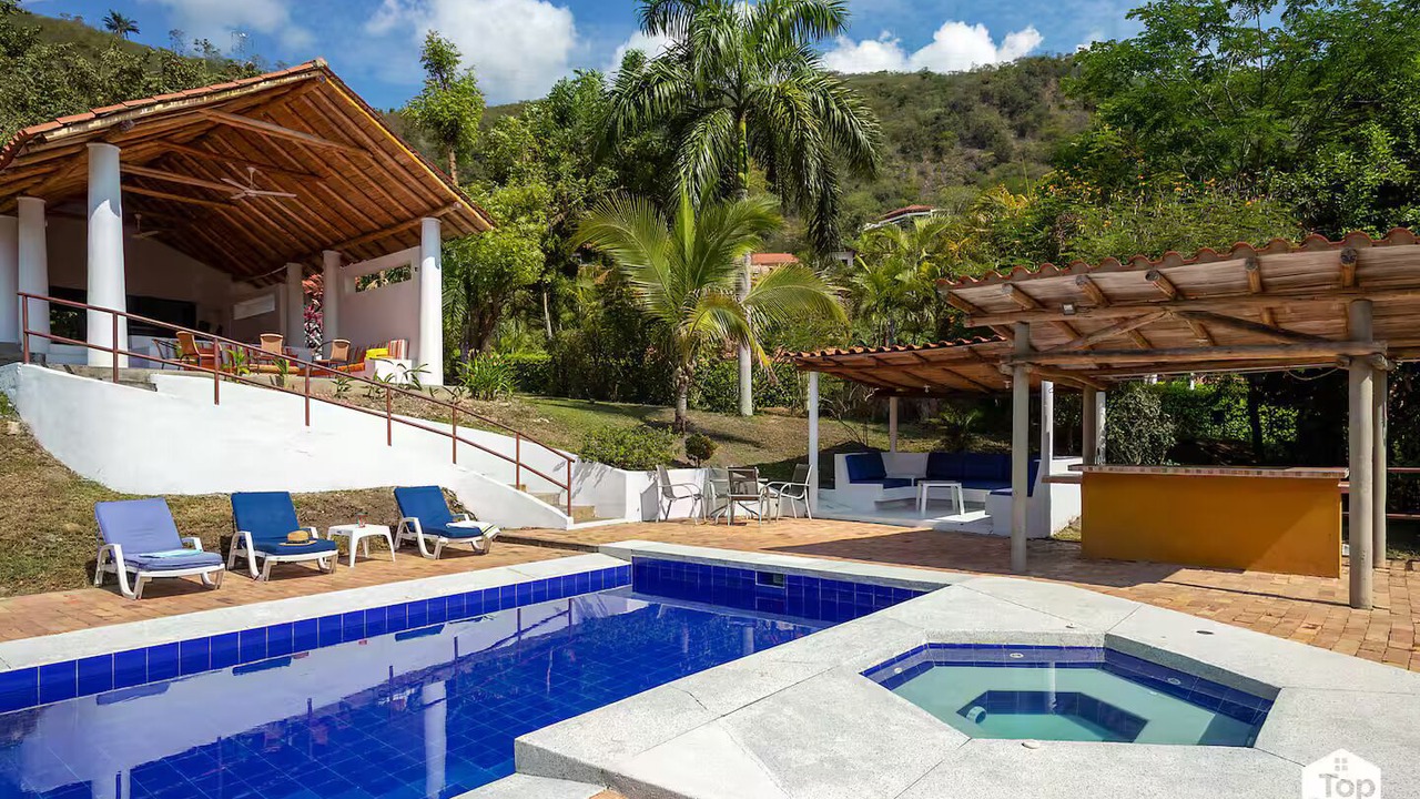 Photo of Outdoor in Apulo