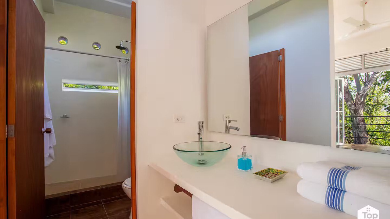 Photo of Bathroom in Nilo