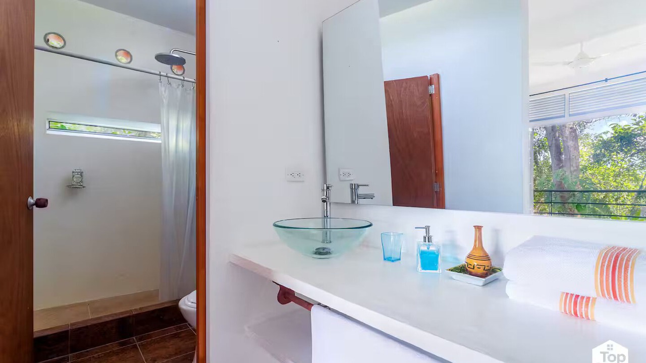 Photo of Bathroom in Nilo