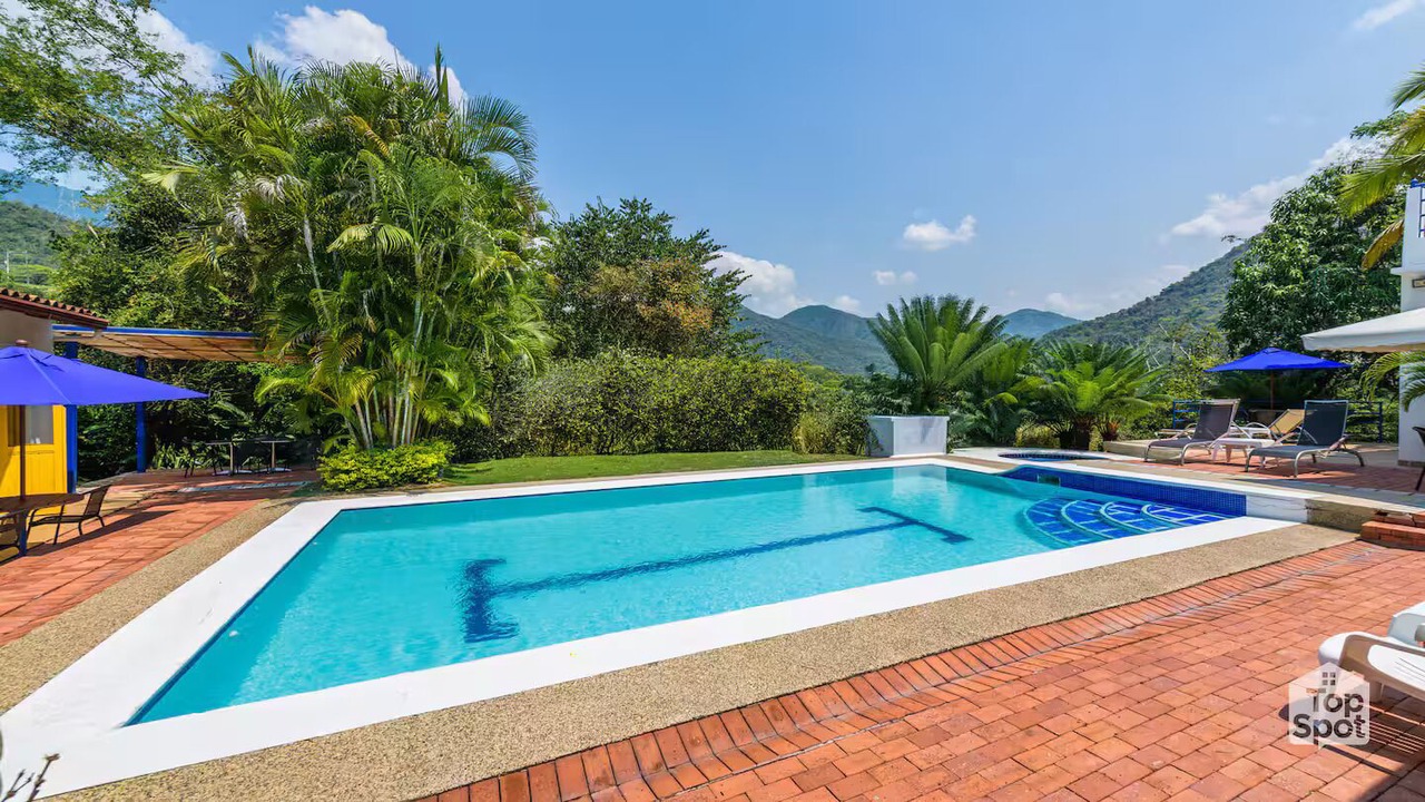 Photo of Outdoor in Apulo