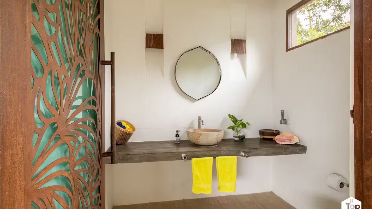Photo of Bathroom in Prado